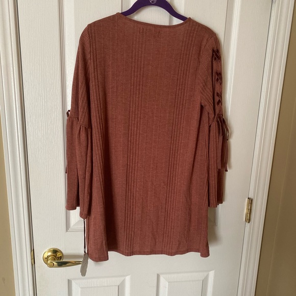 Women’s mauve colored sweater - Picture 2 of 3